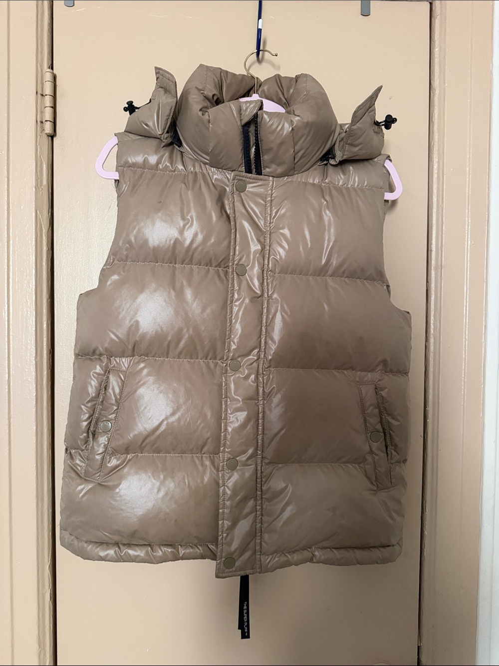 Aritzia Taupe Puffer Vest